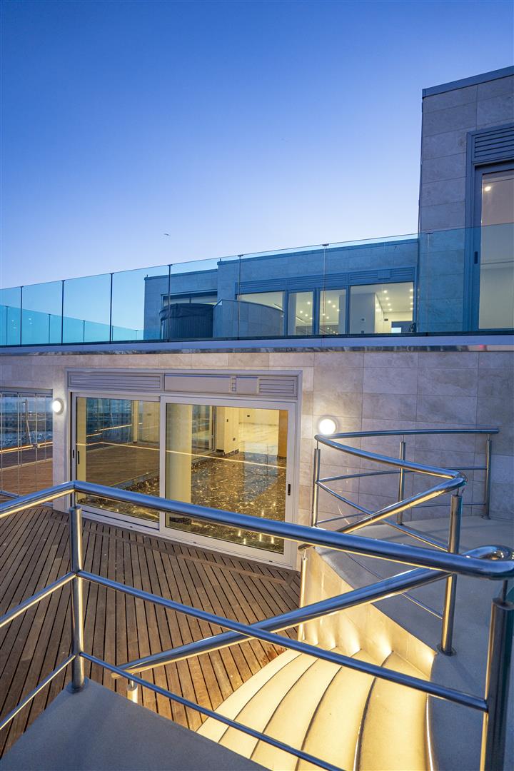 Image of Apartment - 5 Bedrooms - 6 Bathrooms for Rental in Royal Ocean Plaza-Gibraltar, Image 19